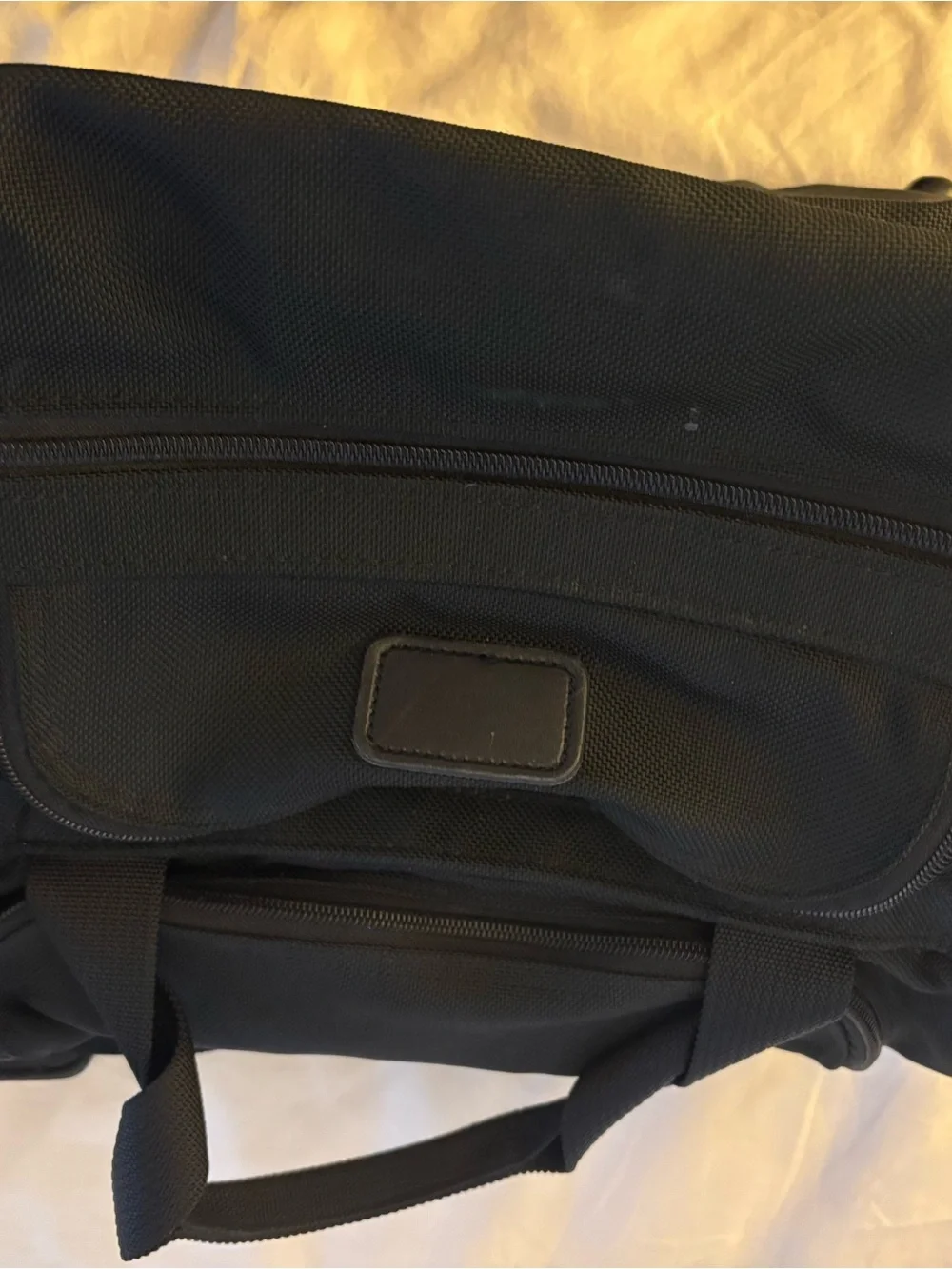 Black TUMI Duffel Bag - Versatile Travel & Gym Carry